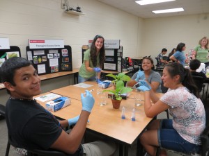 Cover photo for Plant Pathology Graduate Students Host Workshop for High School Students